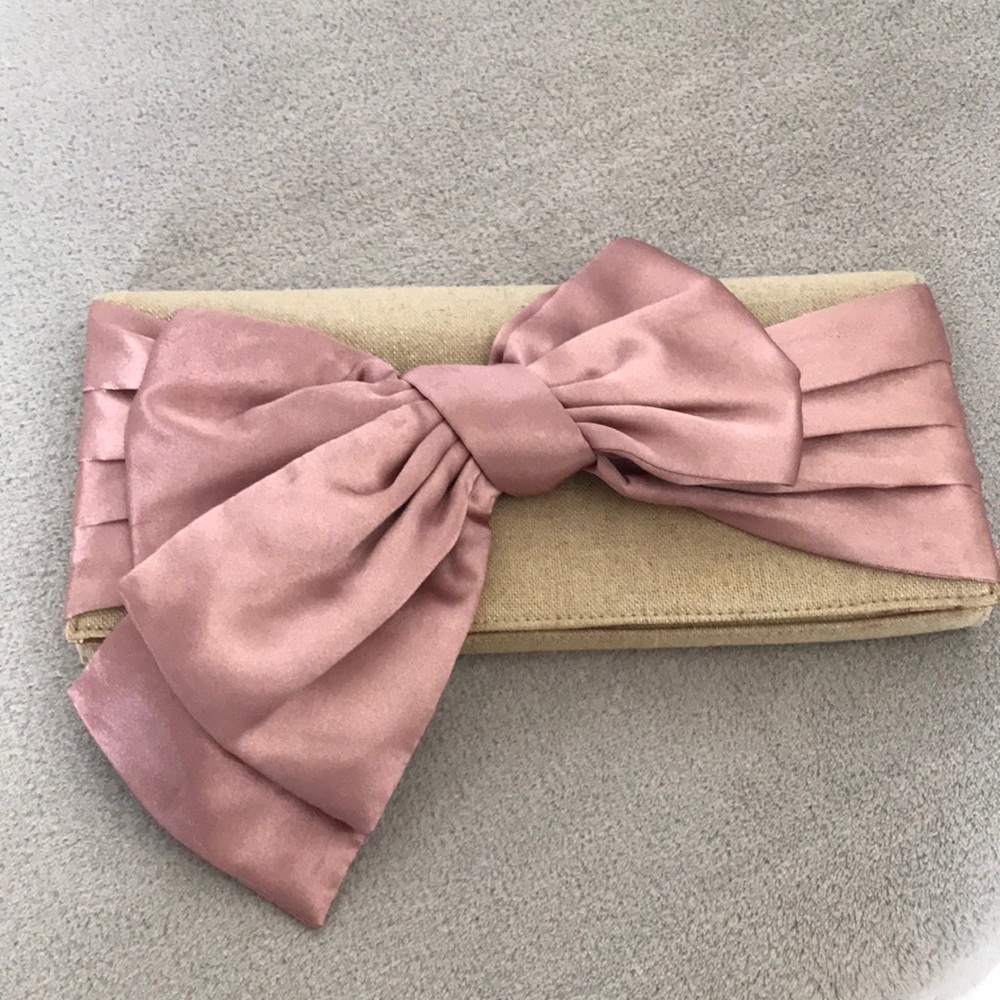 Envelope Clutch with Bow